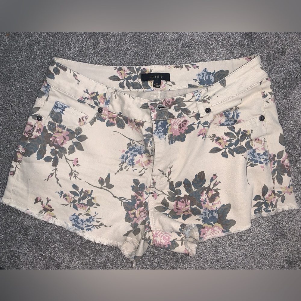 Mine Cream Jean Shorts with Floral Design
